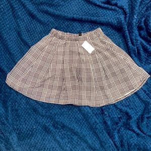 Black & White Skirt !